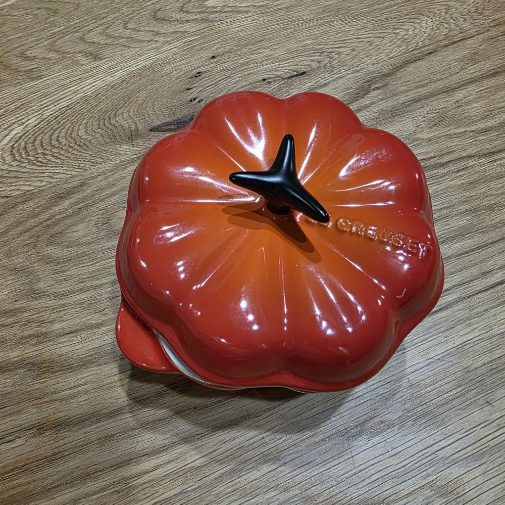Le Creuset Petite Pumpkin Volcanic Dish